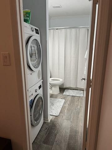 Primary bath - entry