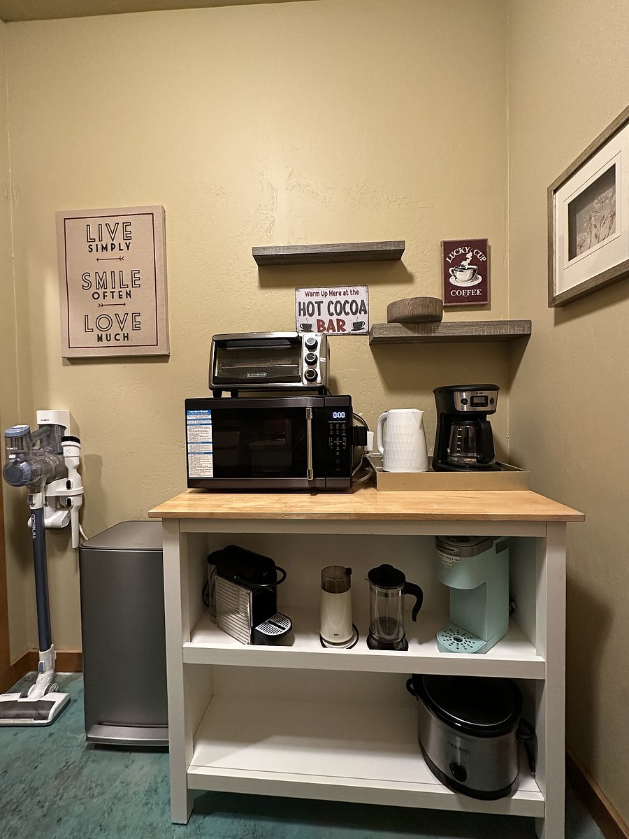 Nespresso, Coffee Grinder and Press, Keurig, Drip Coffee Maker, and Electric Kettle
Toaster Oven Microwave, Crockpot Slow Cooker
Stick Vacuum