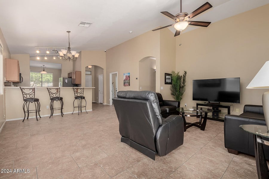 Furnished Finder property 805856_1 photo 3