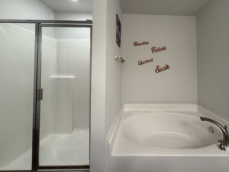 Furnished Finder property 805994_1 photo 17