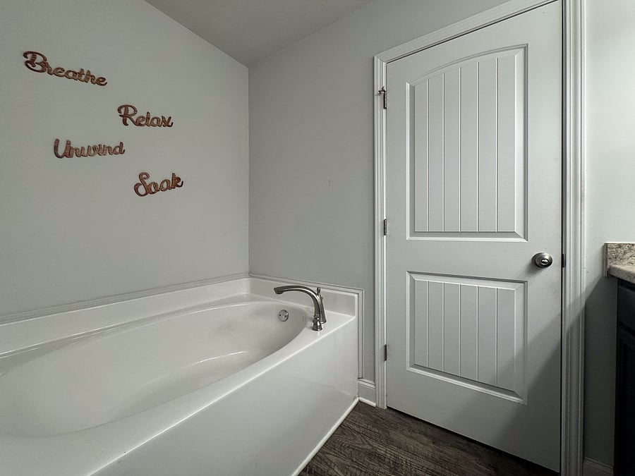 Furnished Finder property 805994_1 photo 15