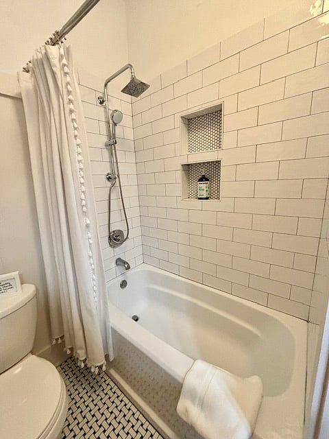 Clean, new shower/tub combo