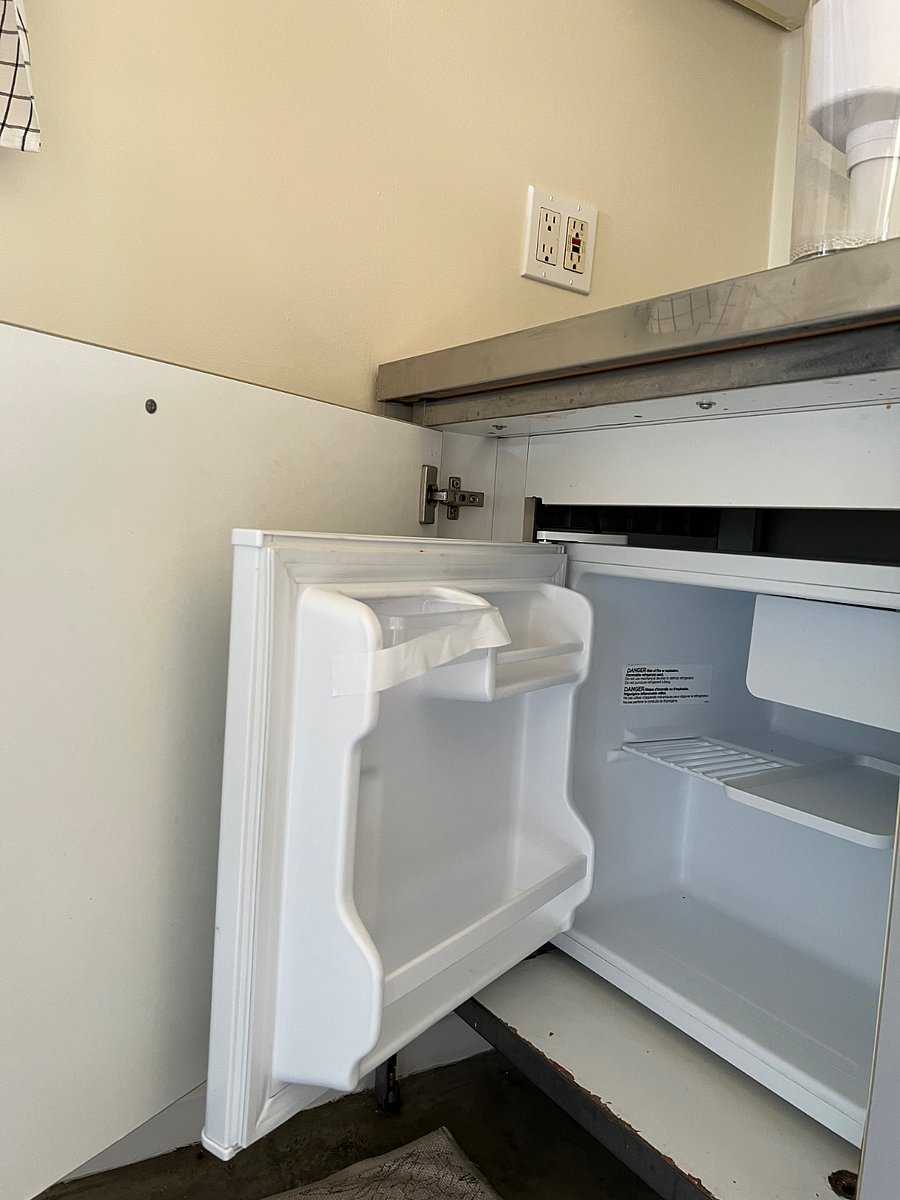 Mini fridge
