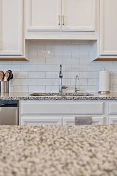 Furnished Finder property 806237_1 photo 13