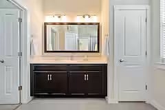Master Full Bathroom 