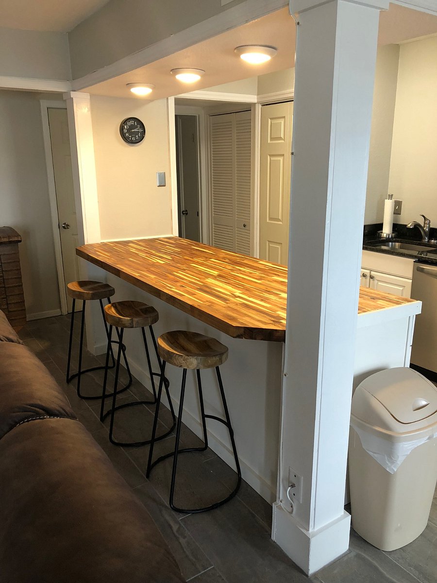 Plenty of Bar Space