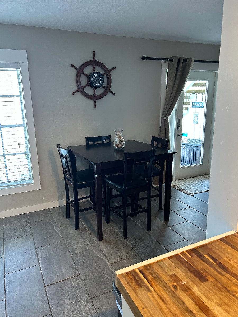 Full Kitchen Table for Four People