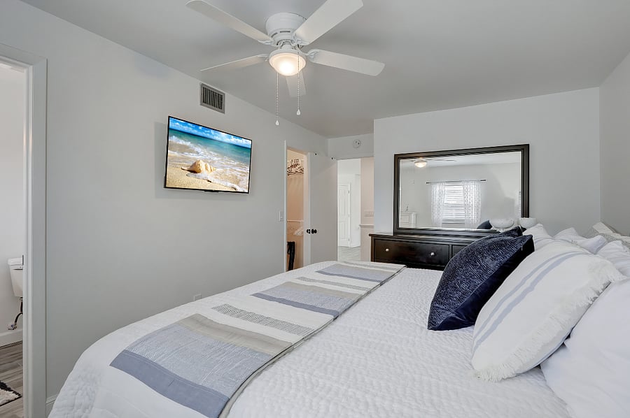 Master Bedroom King