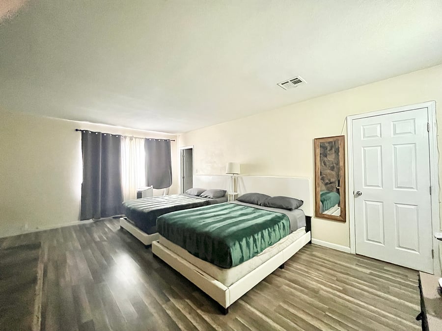 Furnished Finder property 806359_1 photo 9