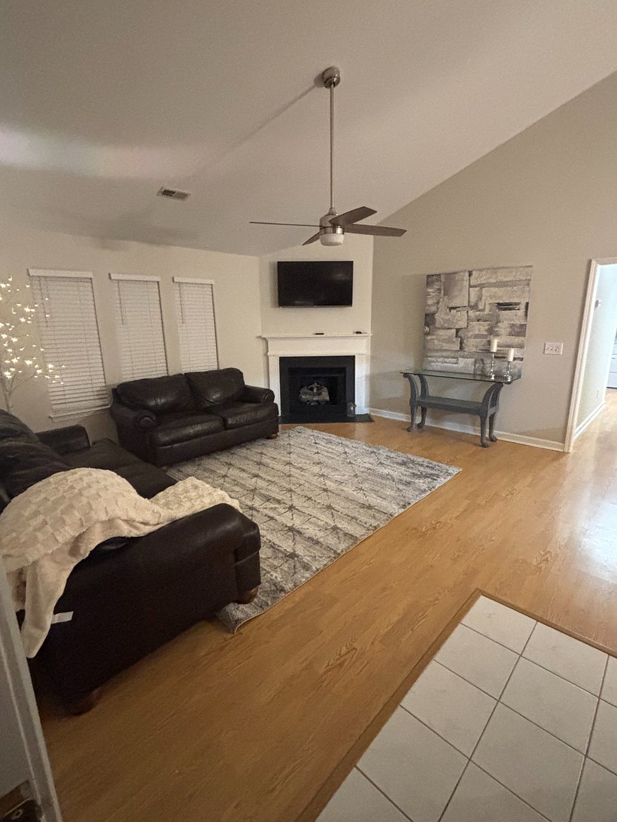 Furnished Finder property 806720_1 photo 3