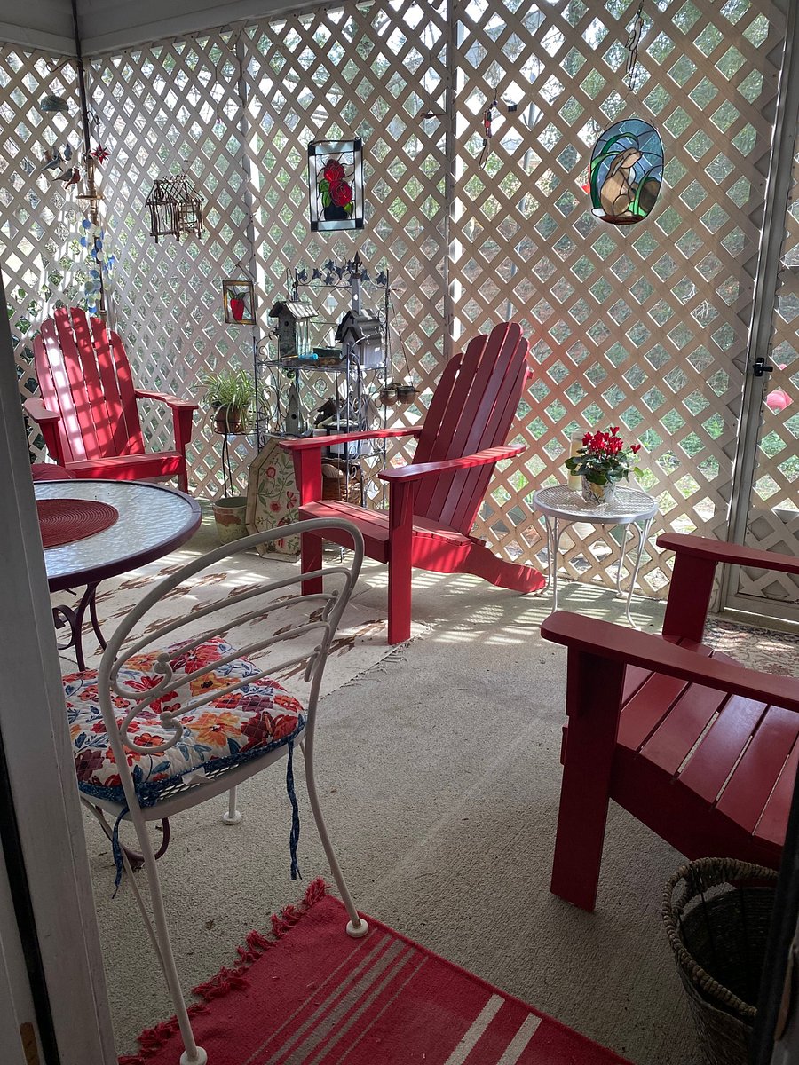 Private screened porch with ceiling fan