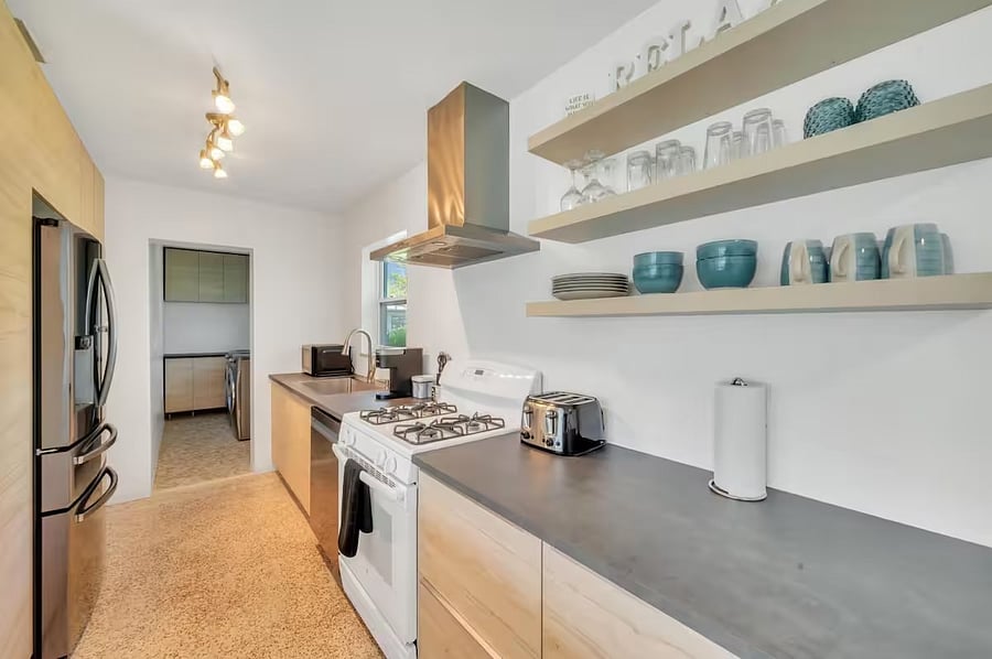 Newly updated kitchen ready to be used :)