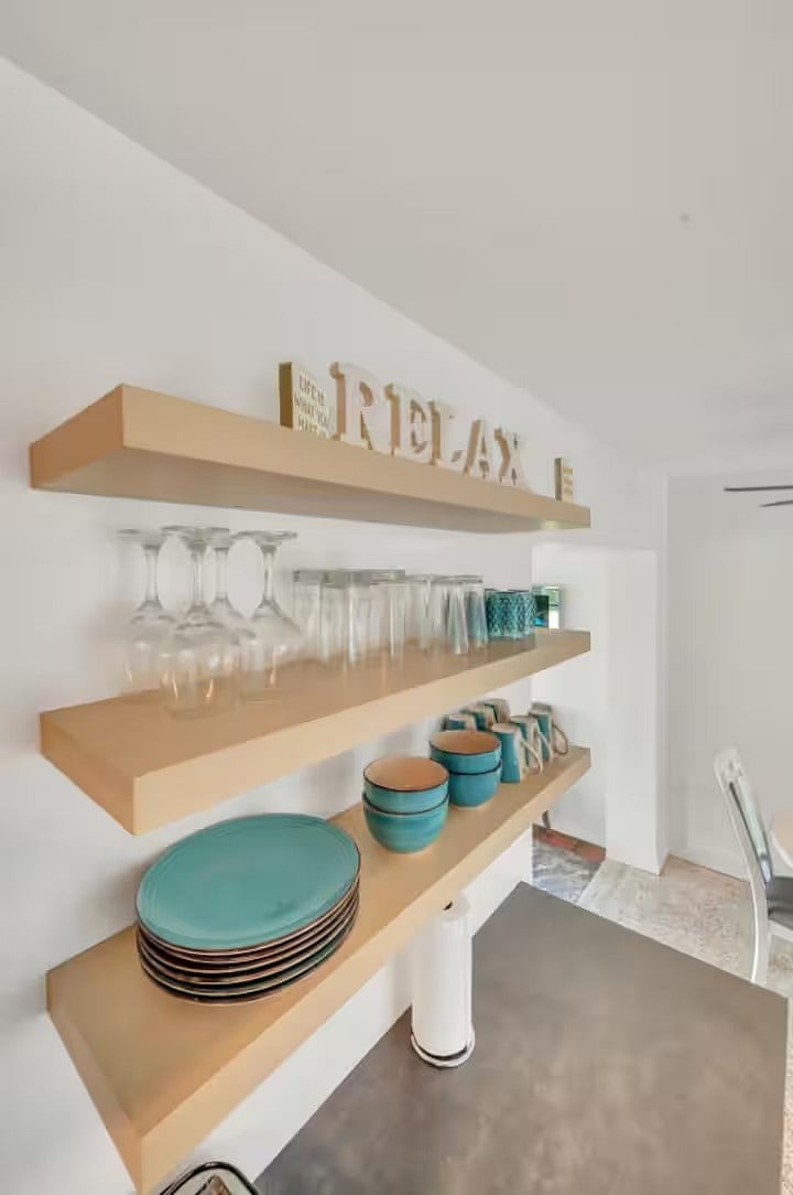 Dishes and cups
