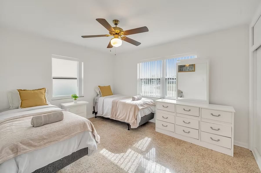 Second bedroom