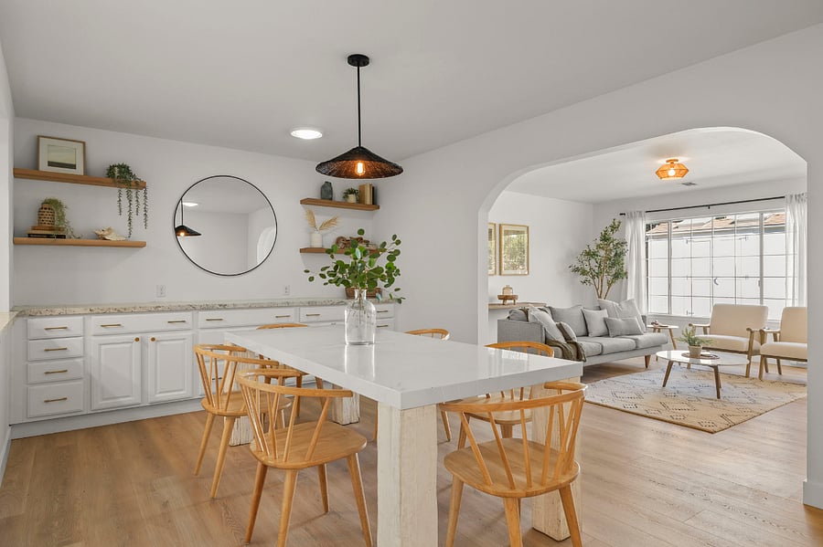 Dining Room / Buffet
