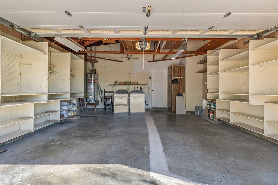 2-Car Garage
