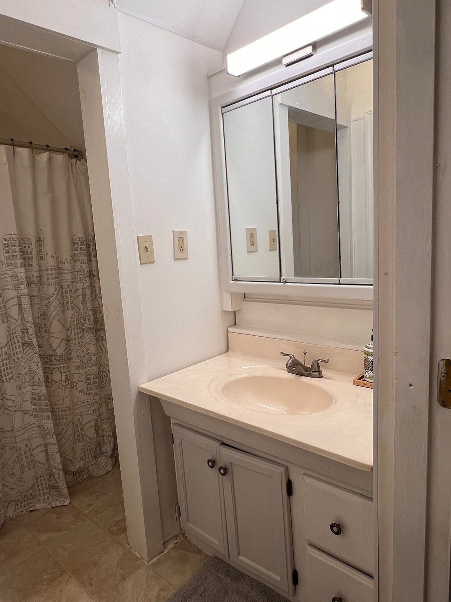 Furnished Finder property 807200_1 photo 13