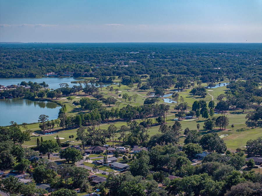 Swing into paradiseLakelands local golf courses serve up lush fairways, sunny skies, and unforgettable rounds of golf!