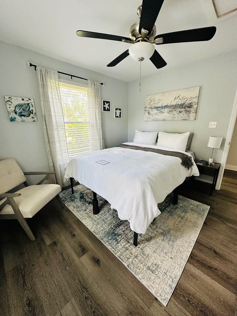 Cozy and inviting, this second bedroom features a queen-size bed with soft linens and warm dcor. A 40" Roku TV lets you stream your own apps or enjoy free Netflix and Roku TV for a relaxing stay.