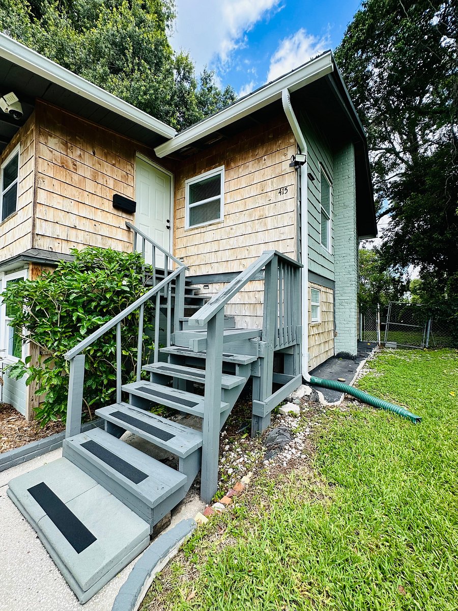 Please note: This property requires climbing stairs. The stairway is well lit with two motion activated spotlights and solar lights along the steps, but be sure all guests are comfortable with stairs before booking. 