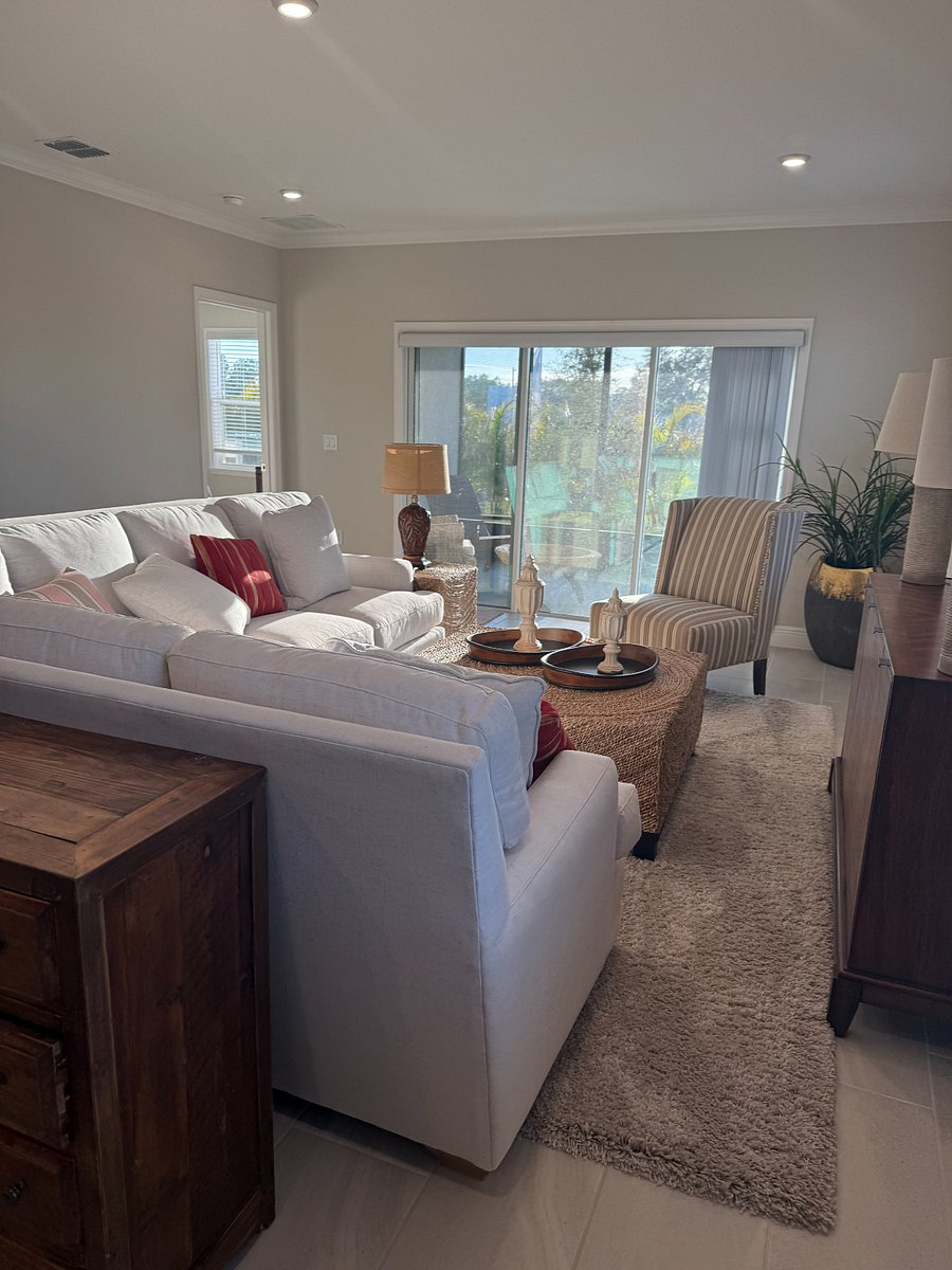 Furnished Finder property 807463_4 photo 1