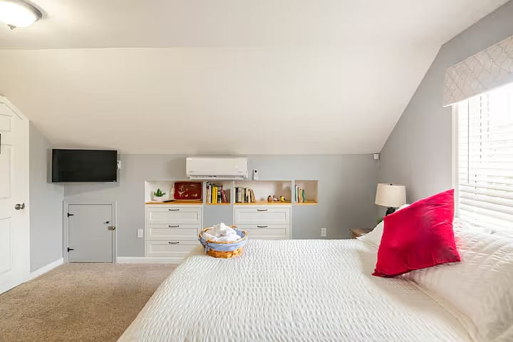 2 set of drawers with extra supply and plenty of space for clothes.