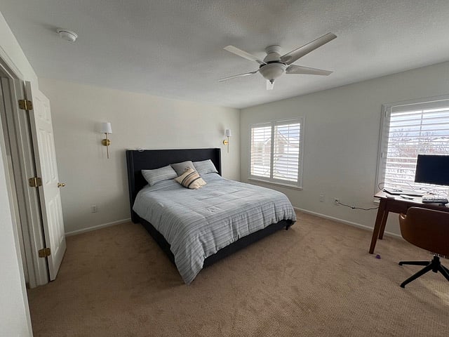 Upstairs '2nd' Master (now has nightstands)
