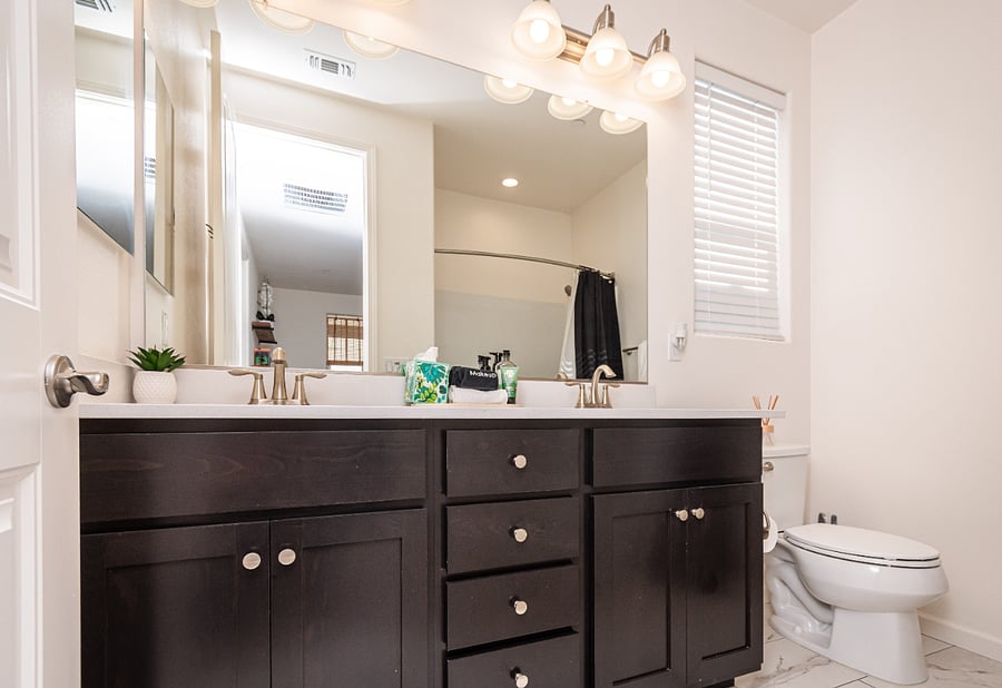 Upstairs Full Bath with Tub Shower and Double Sink