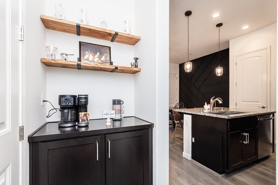 Coffee bar/Wet Bar