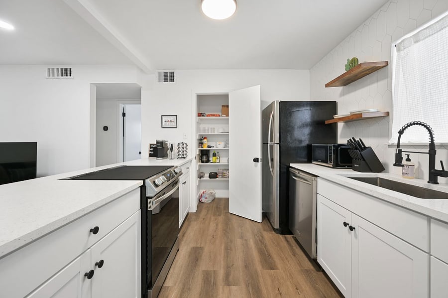 Furnished Finder property 808033_1 photo 8