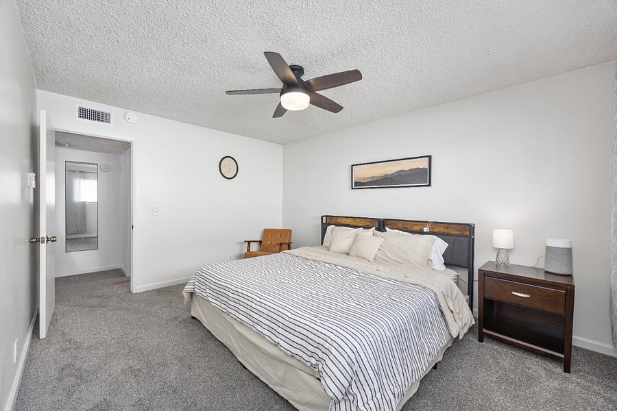 Guest bedroom