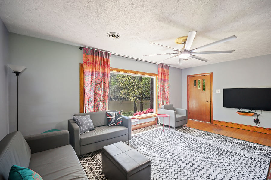 Living room TV with Digital Cable box