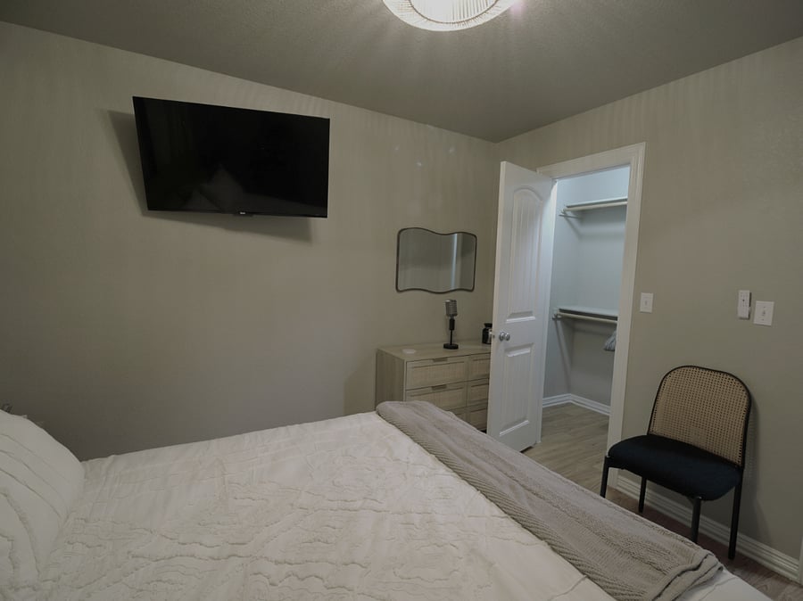 Furnished Finder property 808173_1 photo 18