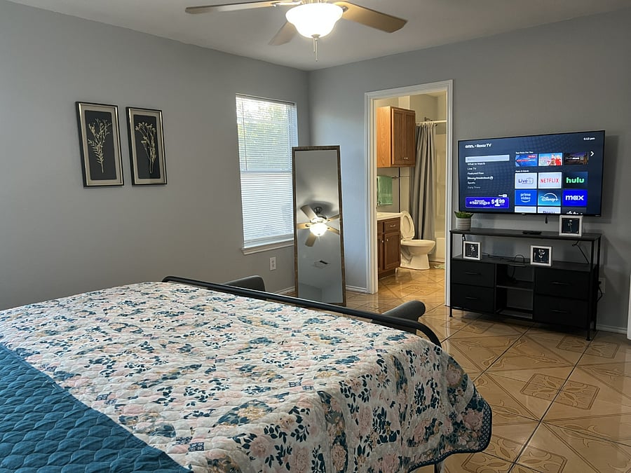 Furnished Finder property 808401_1 photo 4