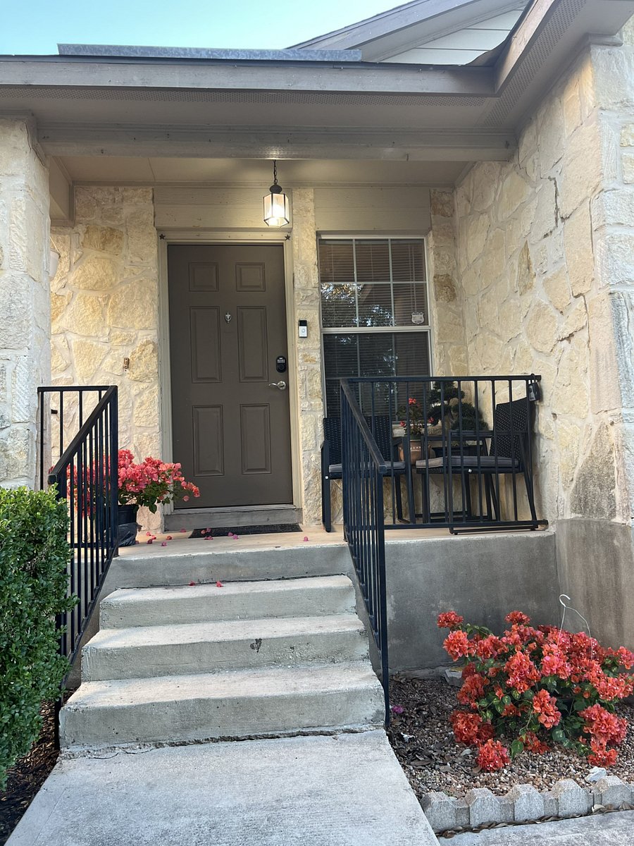 Furnished Finder property 808401_1 photo 11