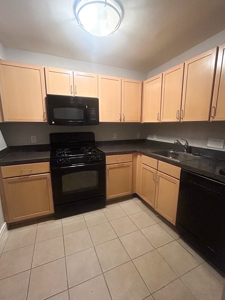 Furnished Finder property 808469_1 photo 5
