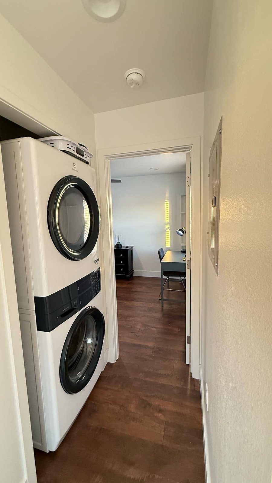 Hallway washer/dryer