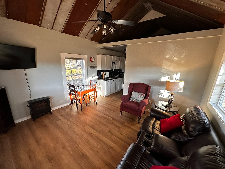 Furnished Finder property 808701_1 photo 6
