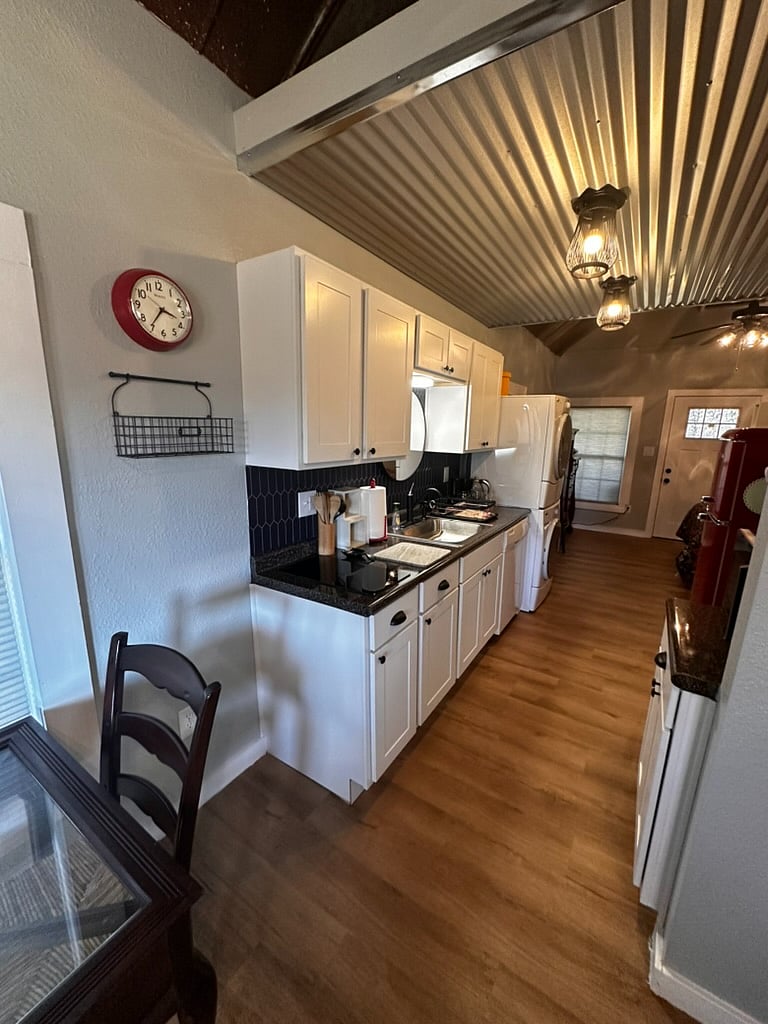 Furnished Finder property 808701_1 photo 11