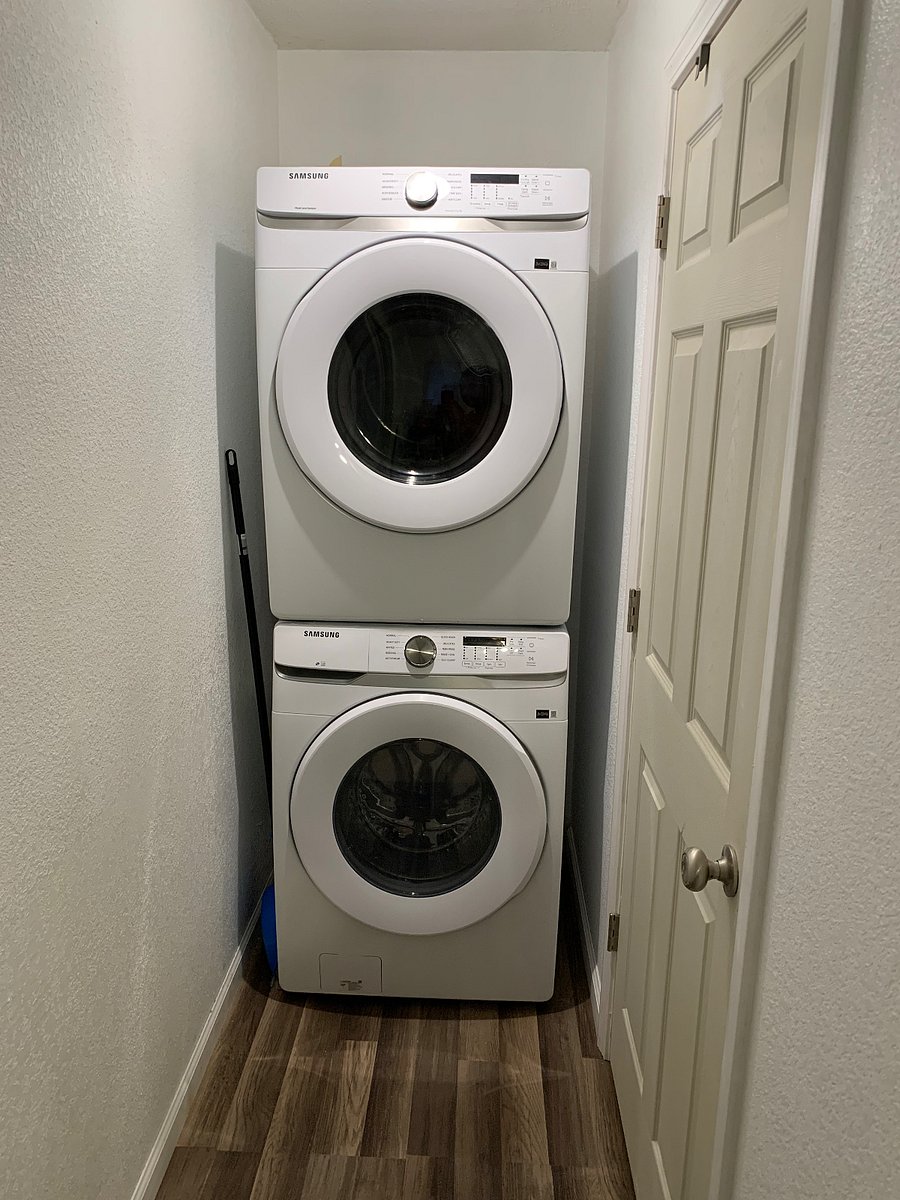 Furnished Finder property 808721_1 photo 2