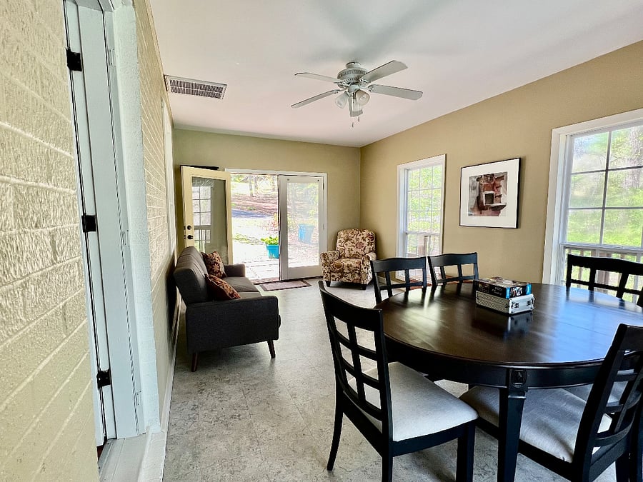 Game room, extra seating