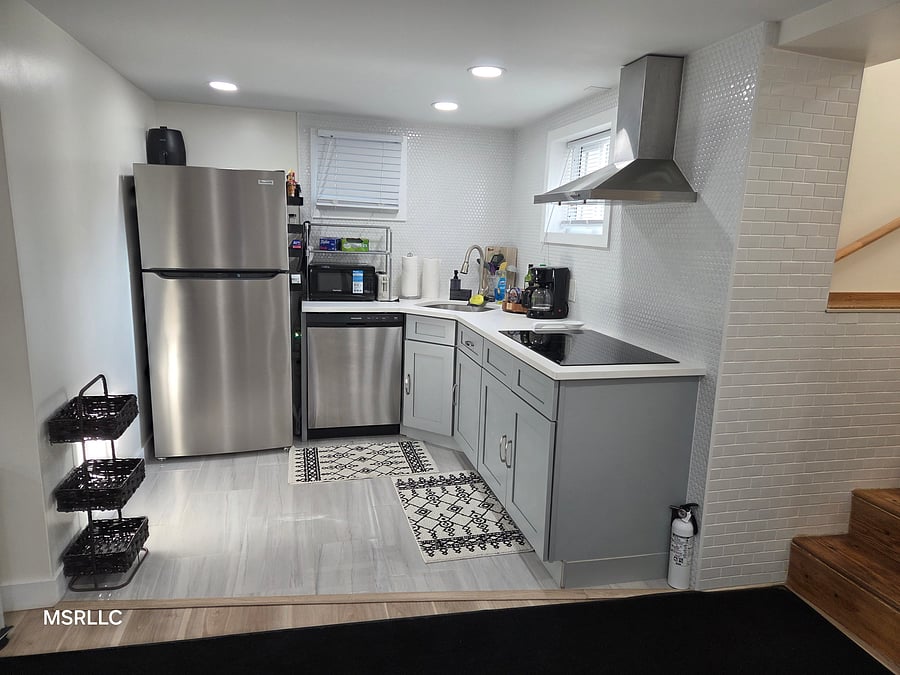 Furnished Finder property 808807_1 photo 12