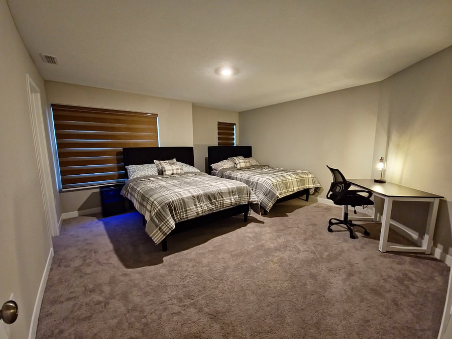 Bedroom 4 with study table