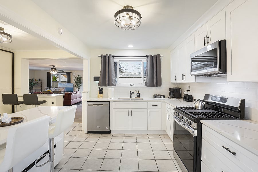 Furnished Finder property 808854_1 photo 19