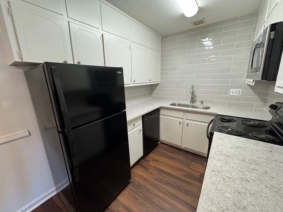 Furnished Finder property 808880_1 photo 3