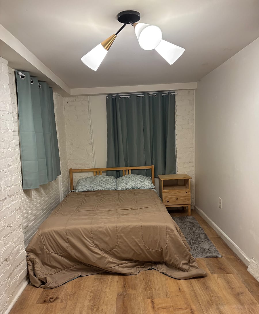 Secondary bedroom with full (double) bed