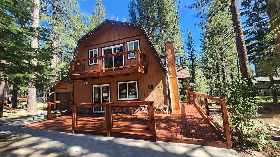 Front deck and driveway