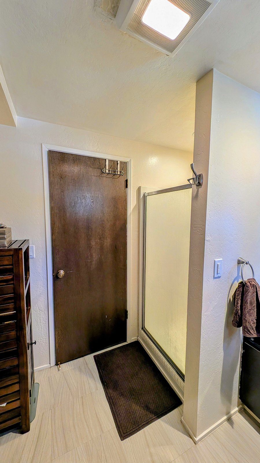 Upstairs bathroom (shower only).