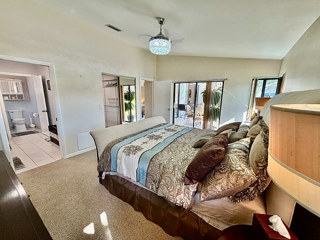 Furnished Finder property 808991_1 photo 11
