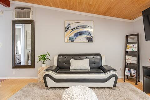Furnished Finder property 808993_1 photo 14